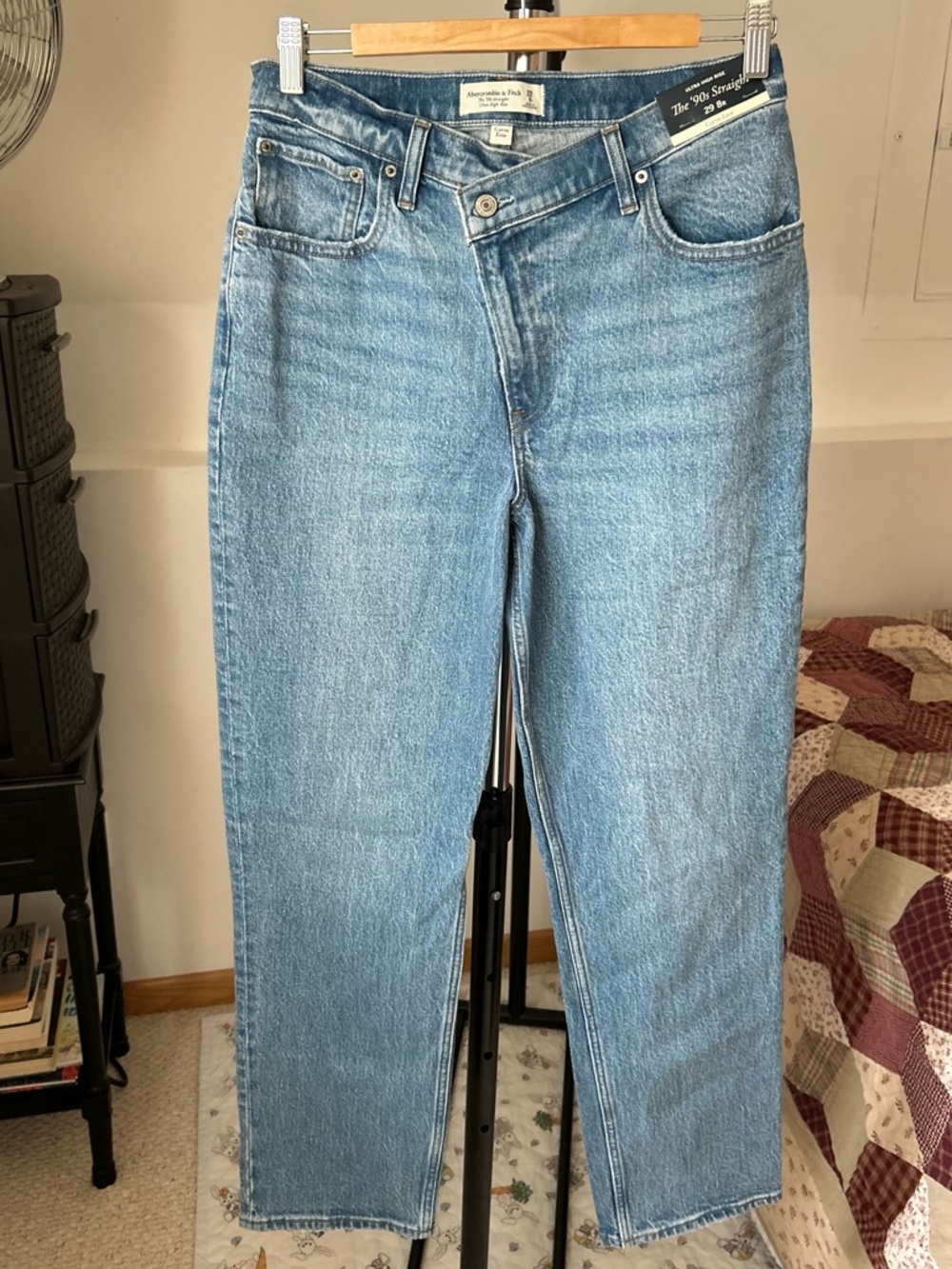Abercrombie & Fitch The 90s Straight Ultra High Rise Jeans Curve Love NWT 29 8